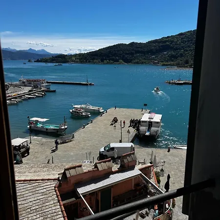 Portovenere, Vista Sulla Calata